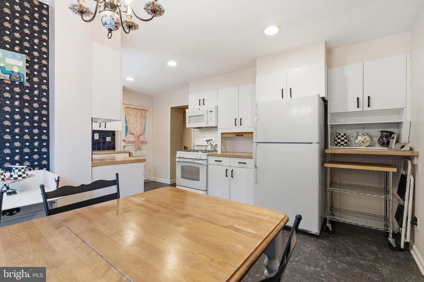 510 Twin Oaks Drive photo 17