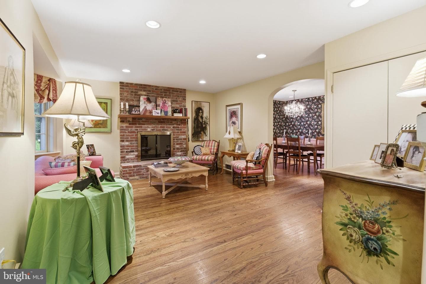 510 Twin Oaks Drive photo 6