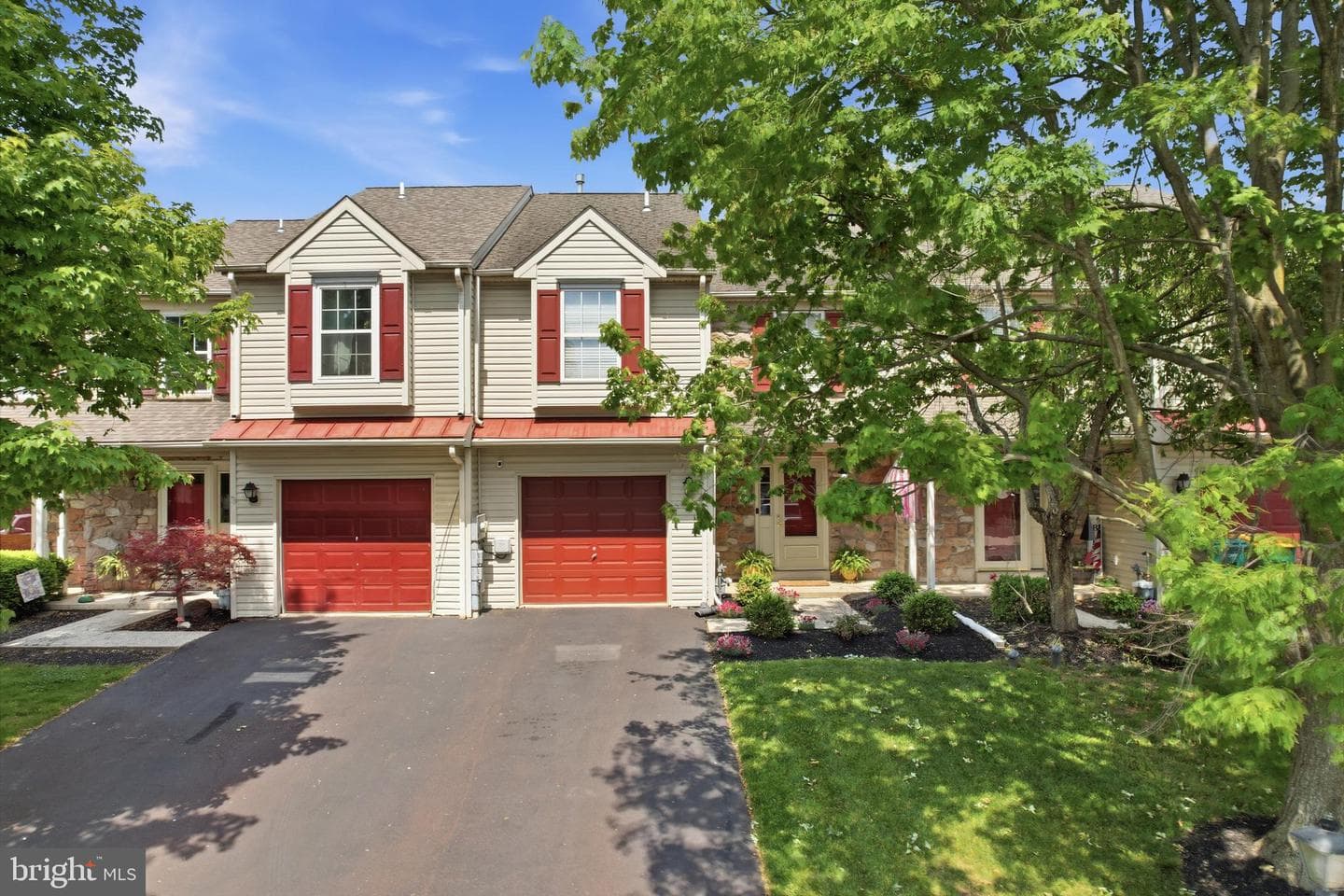 468 Berkshire Drive photo 3