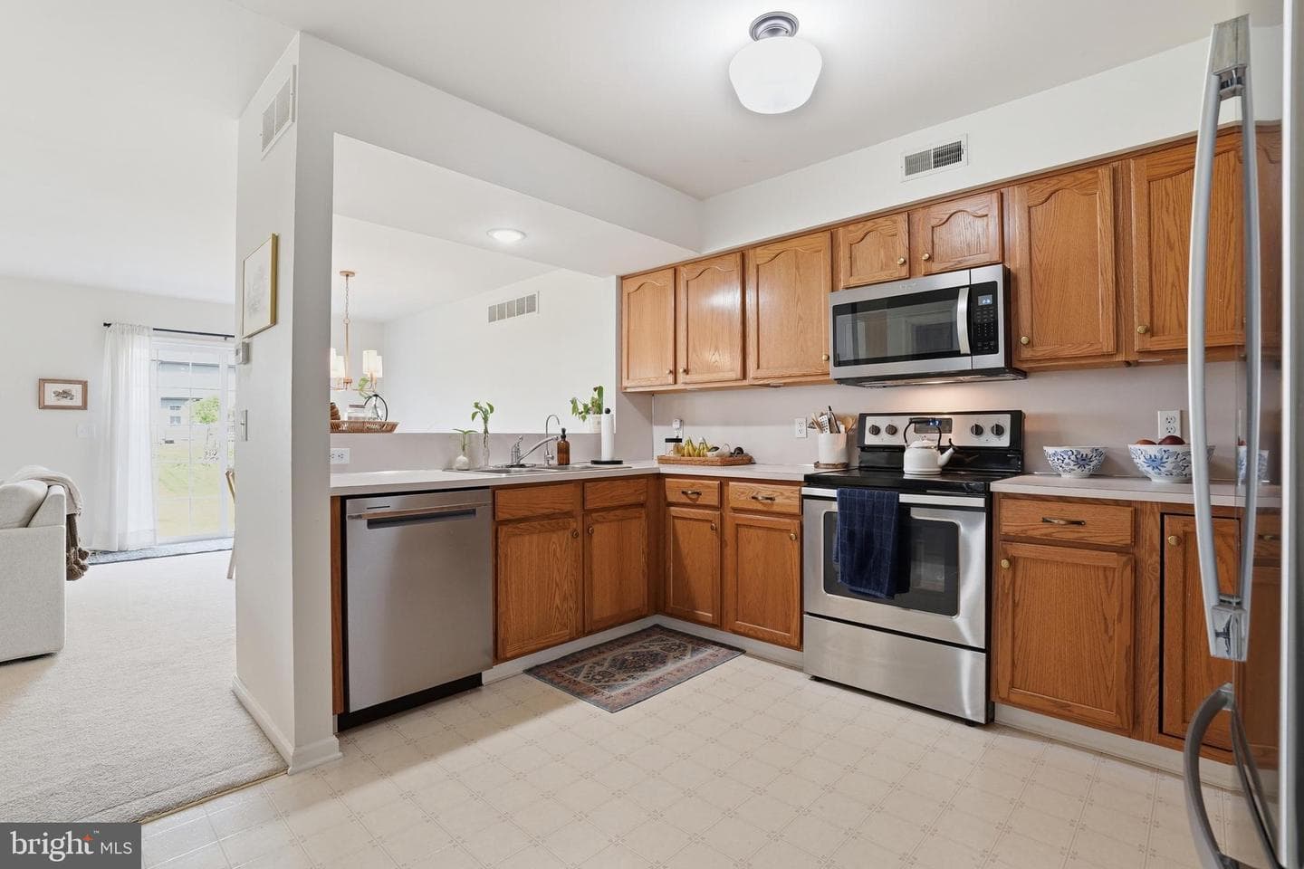 468 Berkshire Drive photo 6