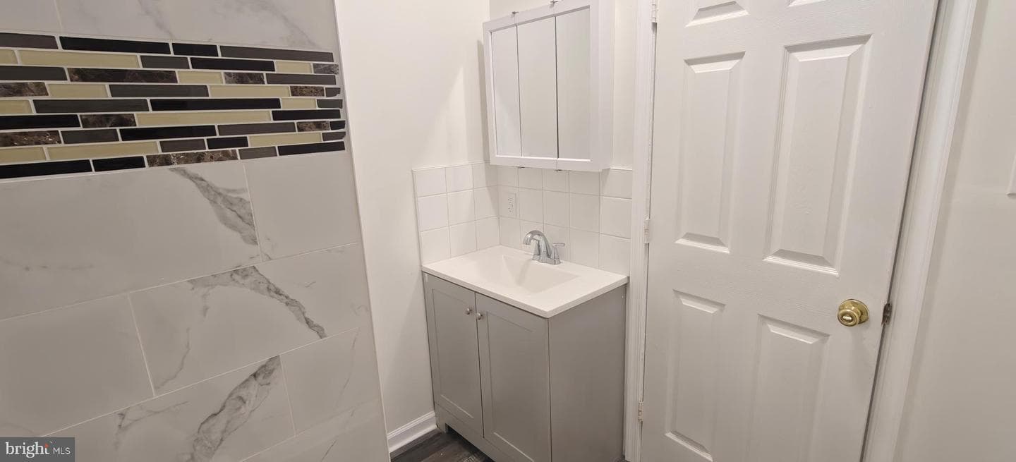 607 N Cannon Avenue N photo 13