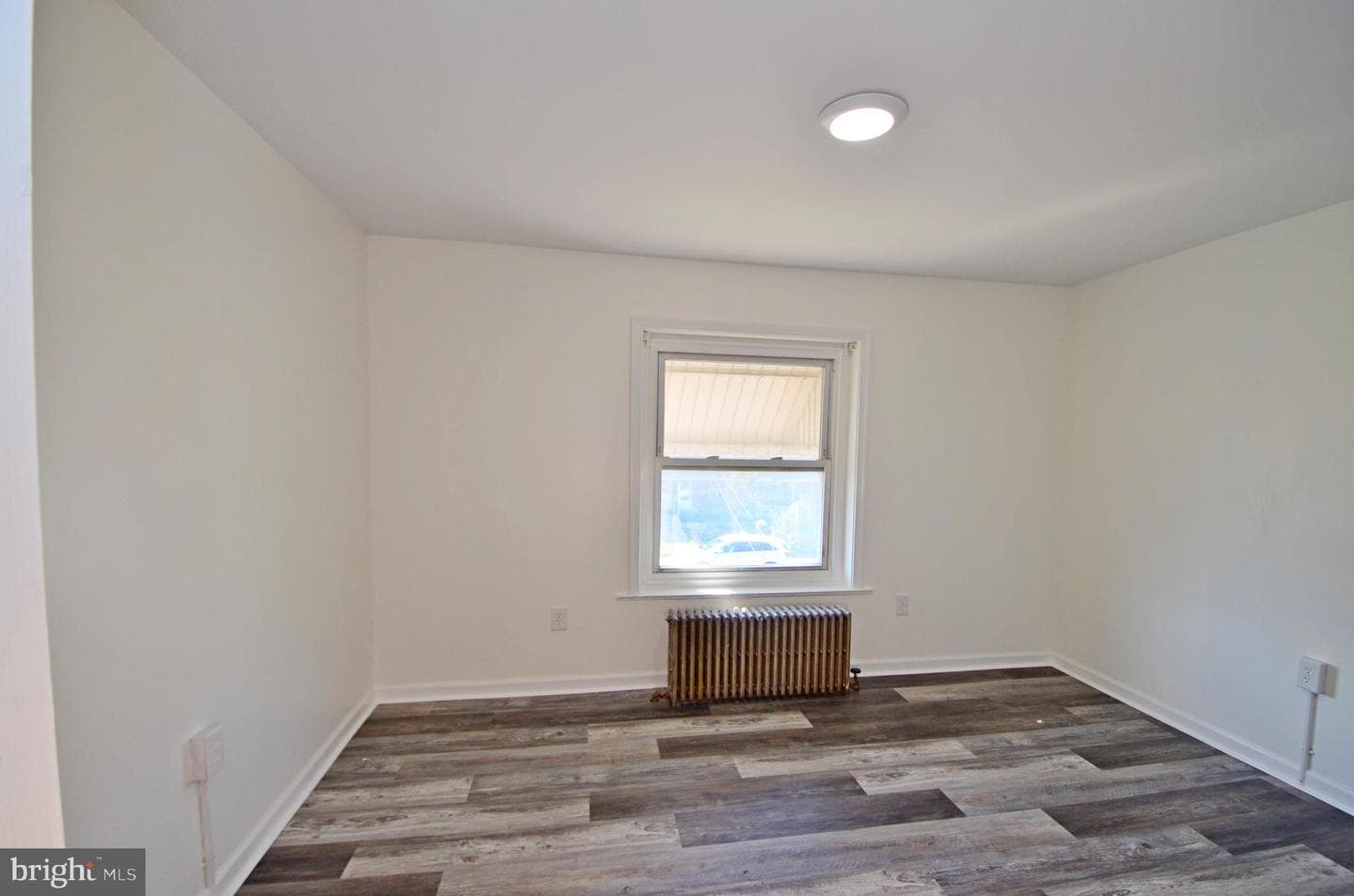 607 N Cannon Avenue N photo 23