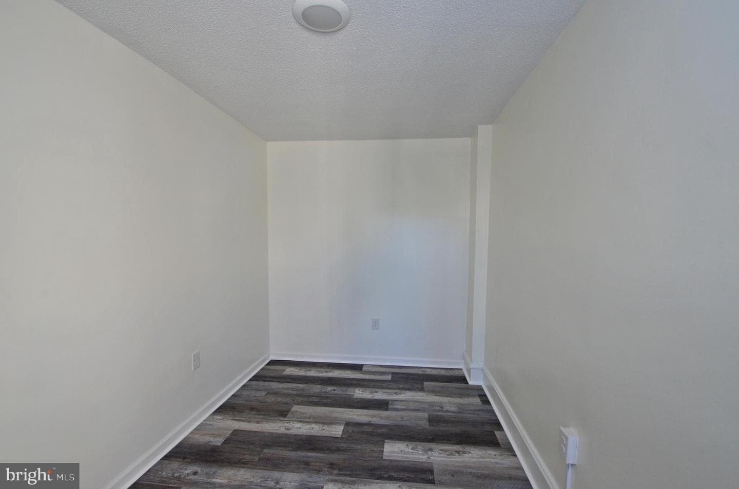 607 N Cannon Avenue N photo 25