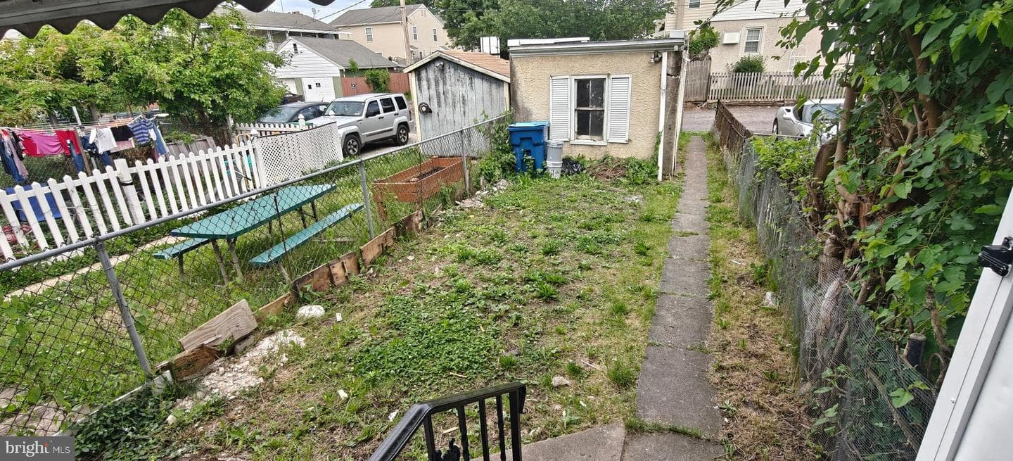 607 N Cannon Avenue N photo 32