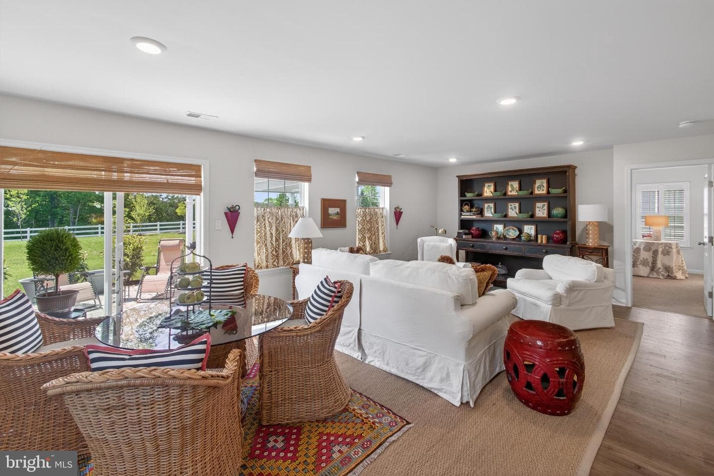 111 Lilly Dr photo 3