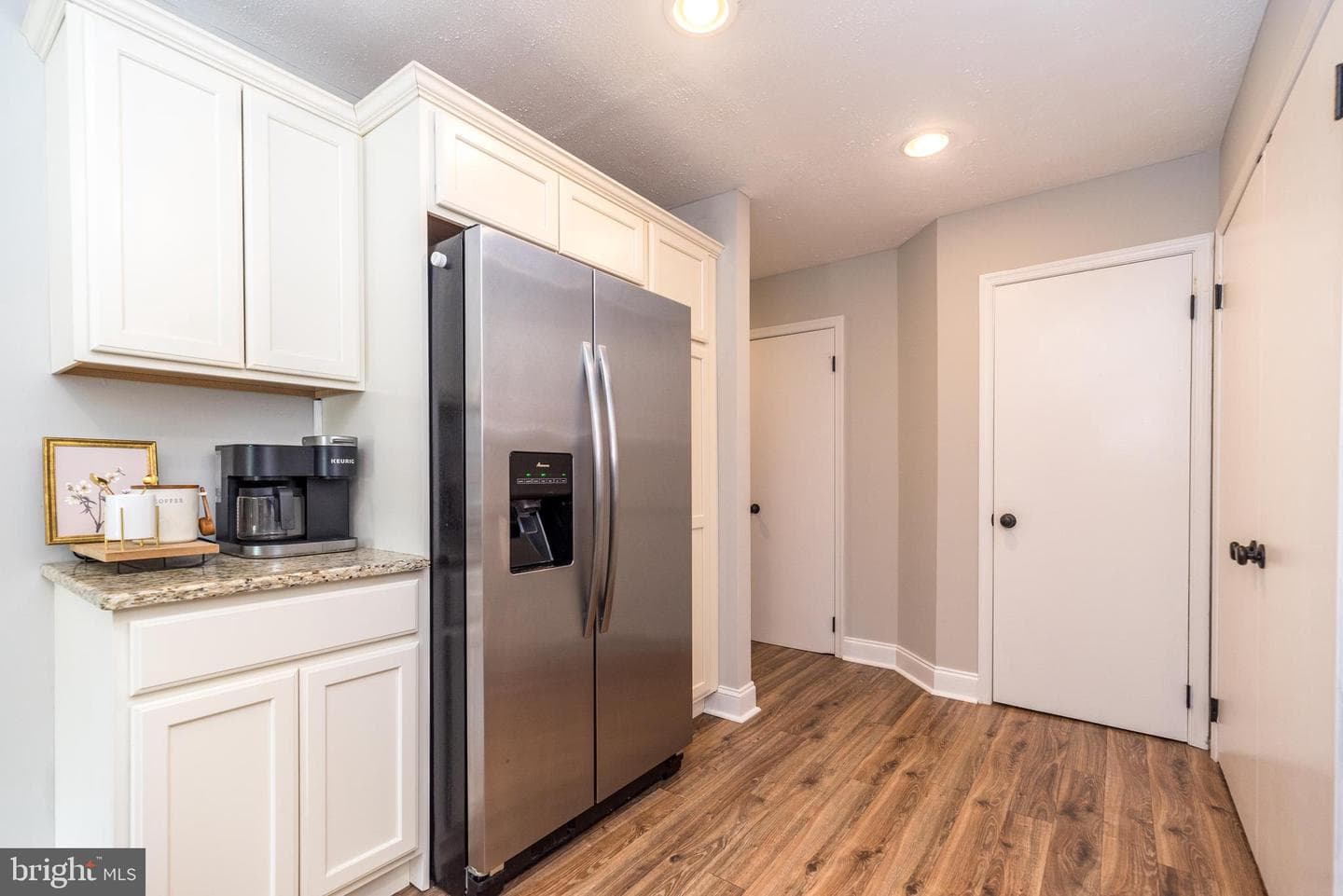 303 Stratford Court photo 26
