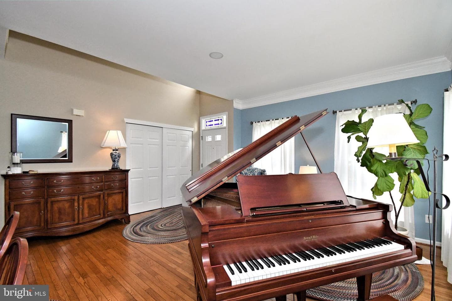 4328 Eric Drive photo 4