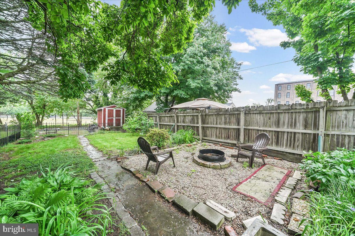 330 Cherry Street photo 17