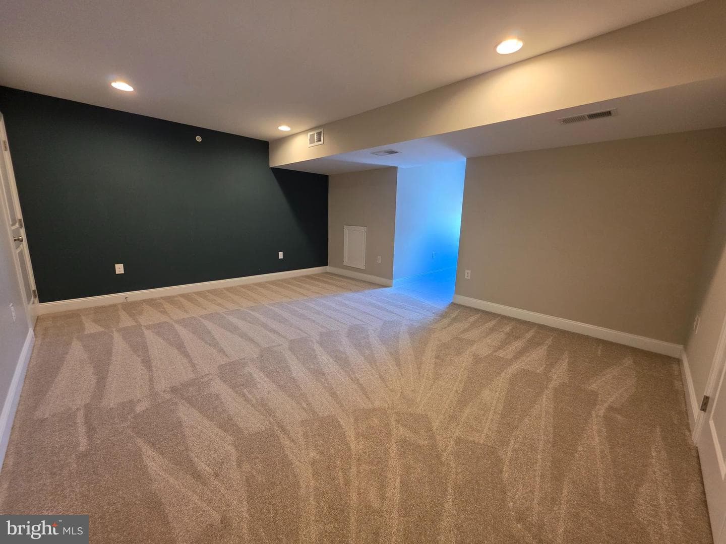 32 N Cannon Avenue photo 17