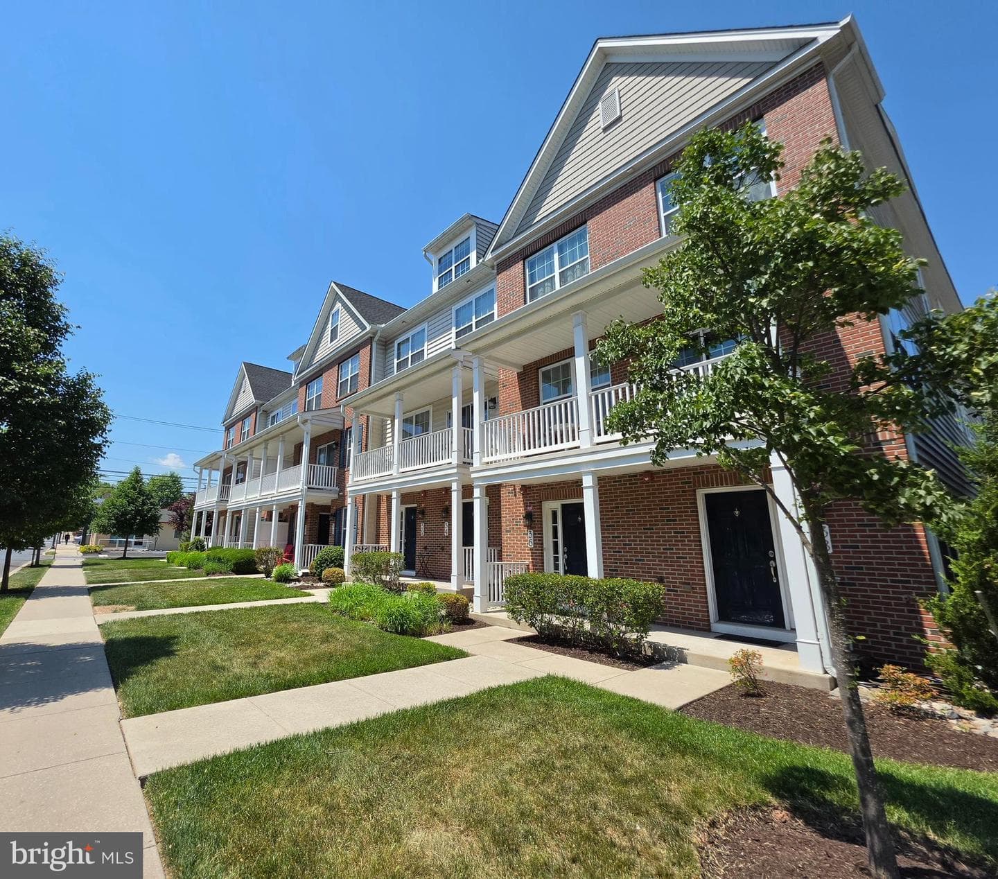 32 N Cannon Avenue photo 2