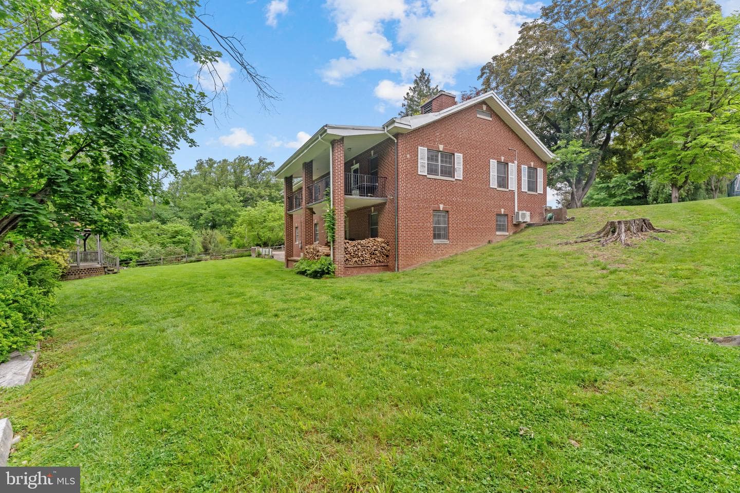 8316 Macarthur Rd photo 27