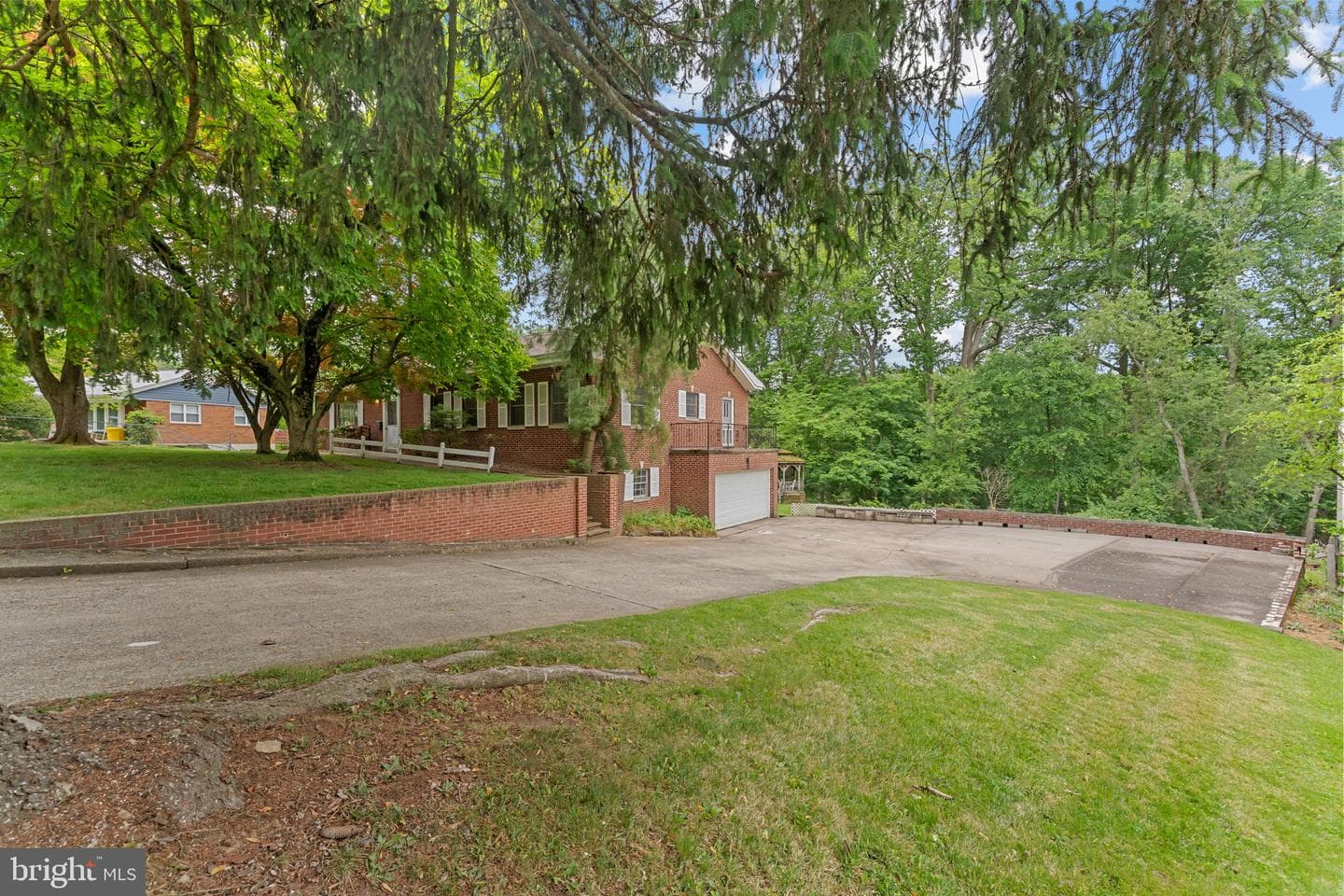 8316 Macarthur Rd photo 30