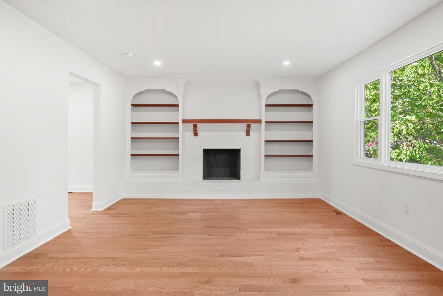 1107 Jarvis Lane photo 13