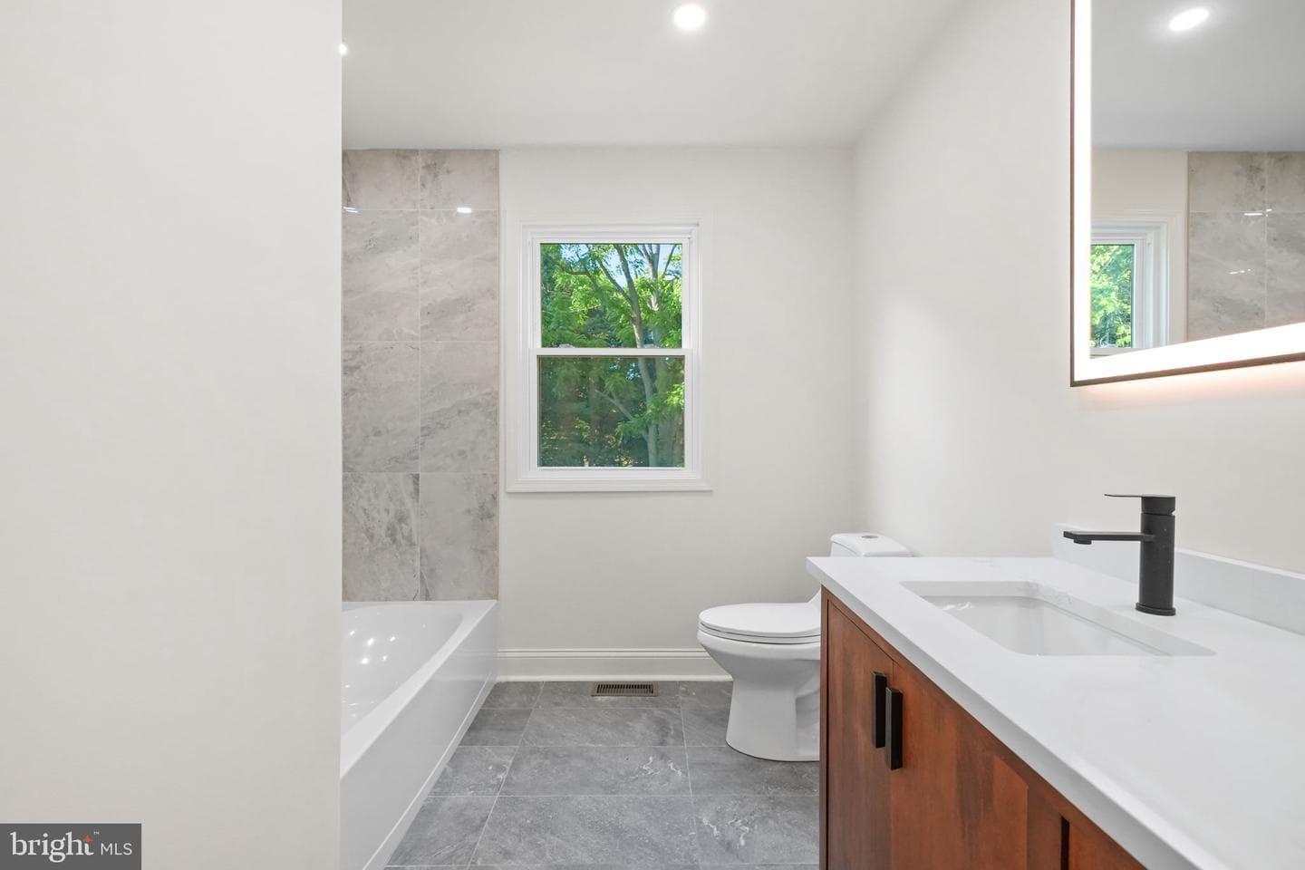 1107 Jarvis Lane photo 41