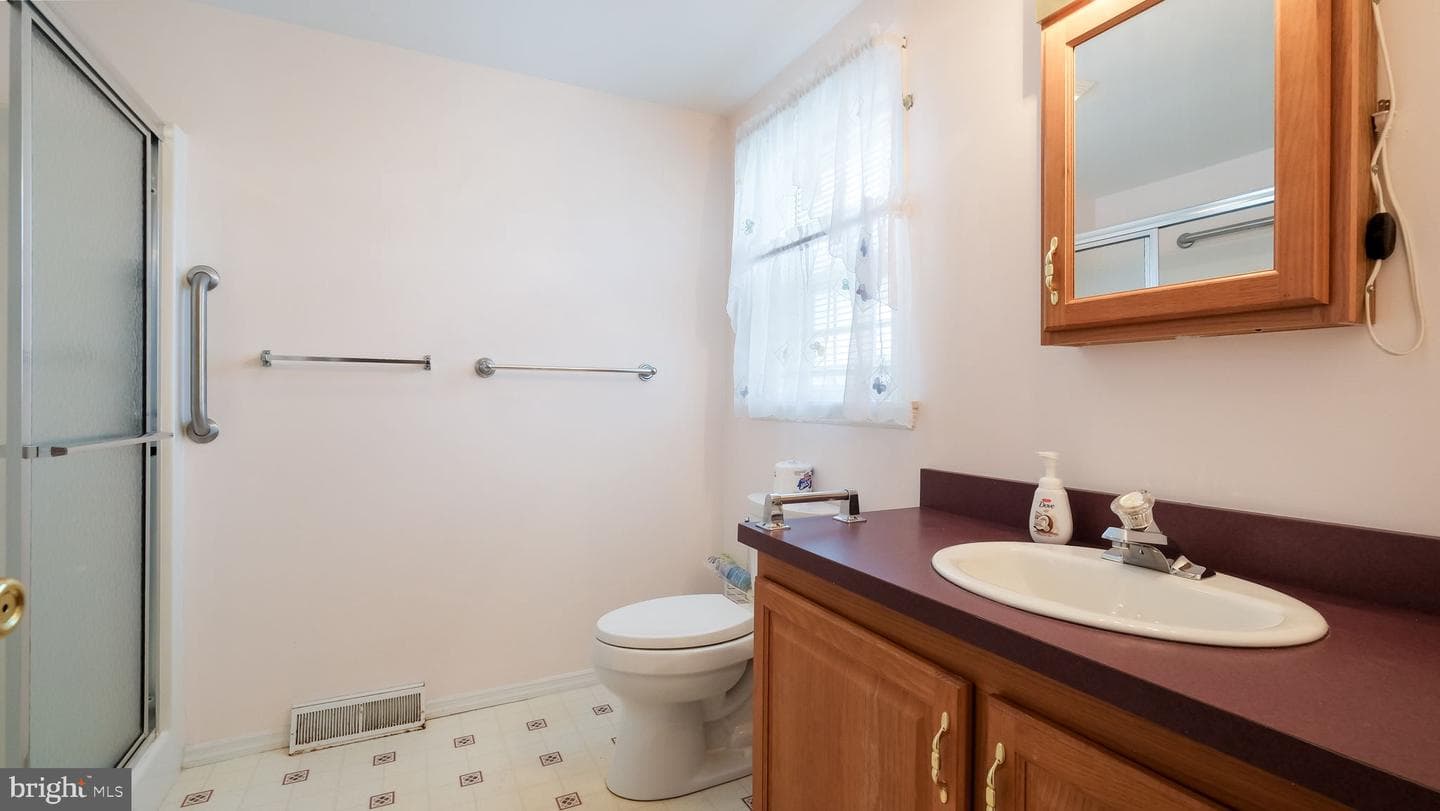 2025 Longwood Place #2025 photo 23