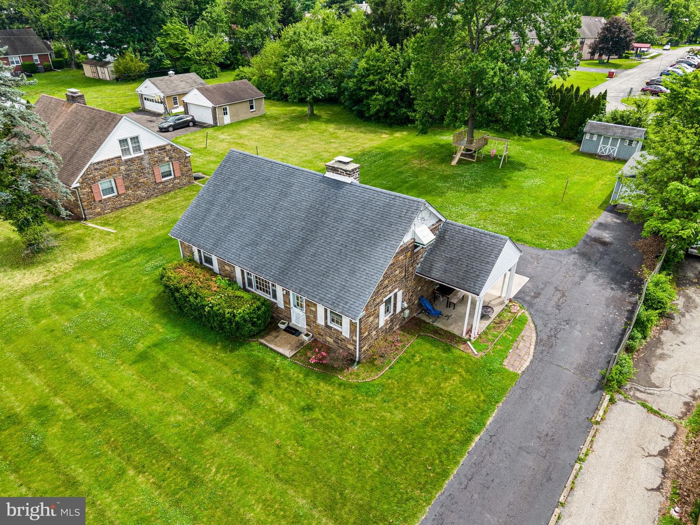 1508 W Marshall Street photo 2