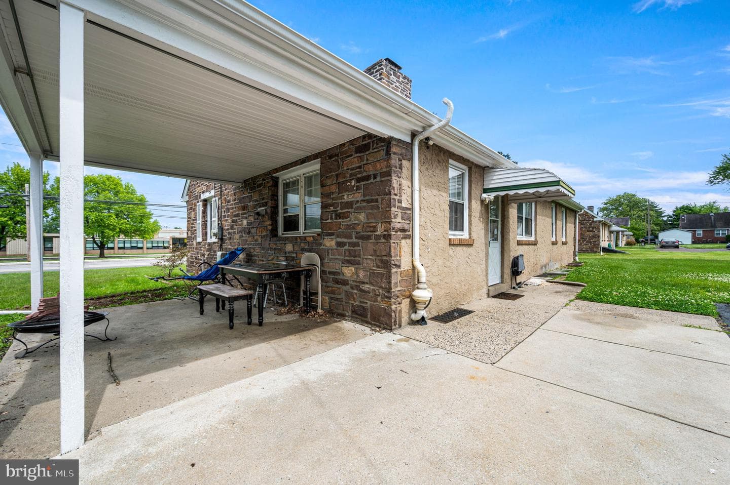 1508 W Marshall Street photo 22