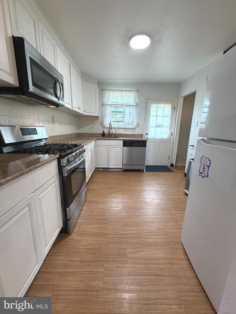 1207 Greenhill Road photo 3
