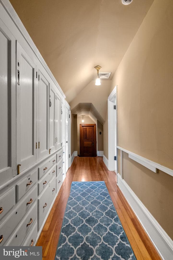 624 Morris Avenue photo 50