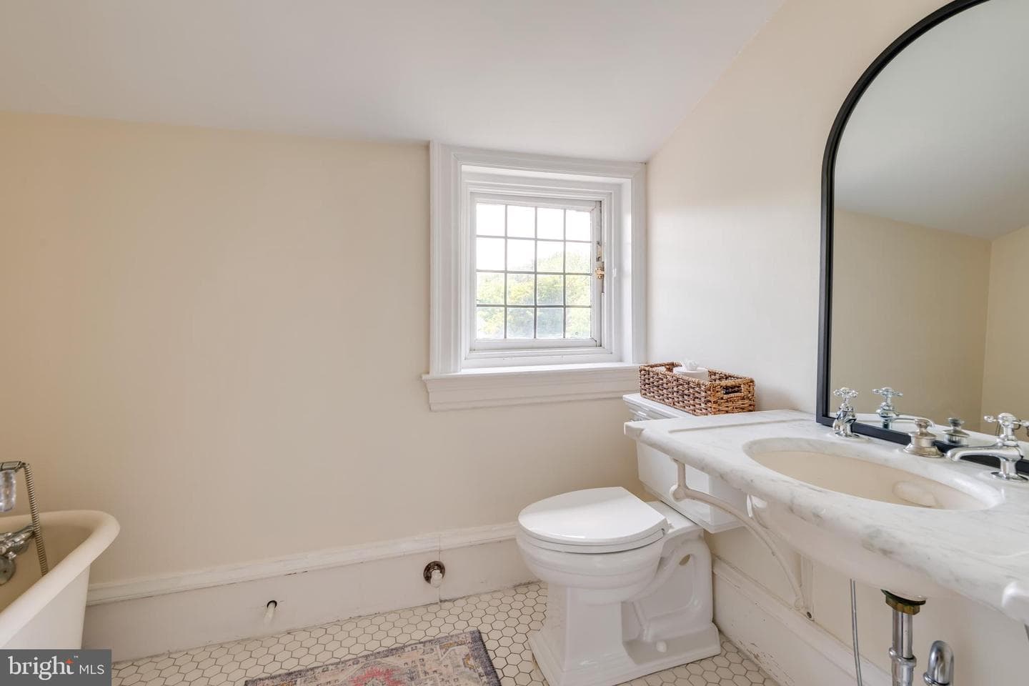 624 Morris Avenue photo 52