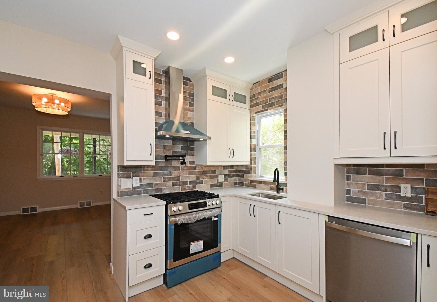 210 S Chestnut Street photo 10