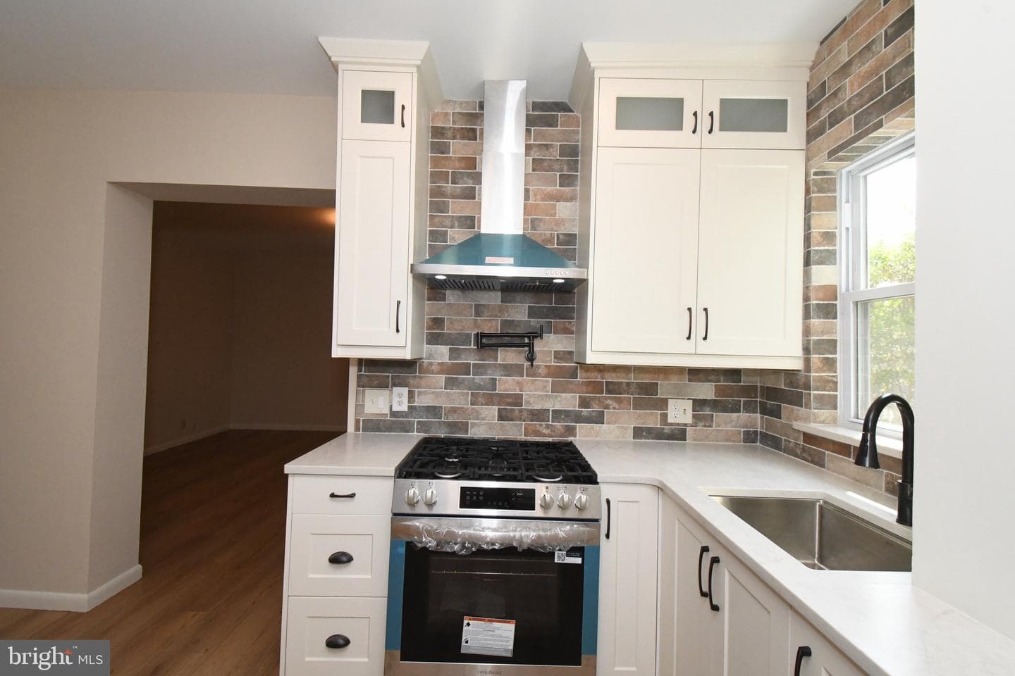210 S Chestnut Street photo 12