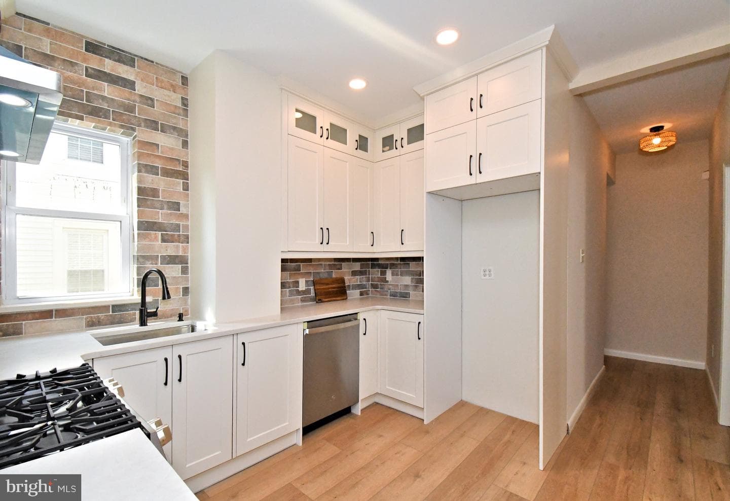 210 S Chestnut Street photo 9