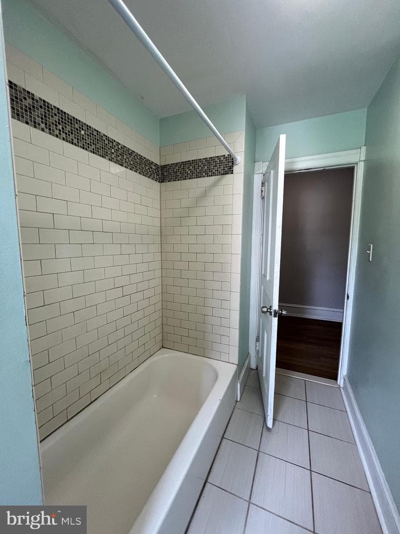 213 Ardmore Avenue photo 17