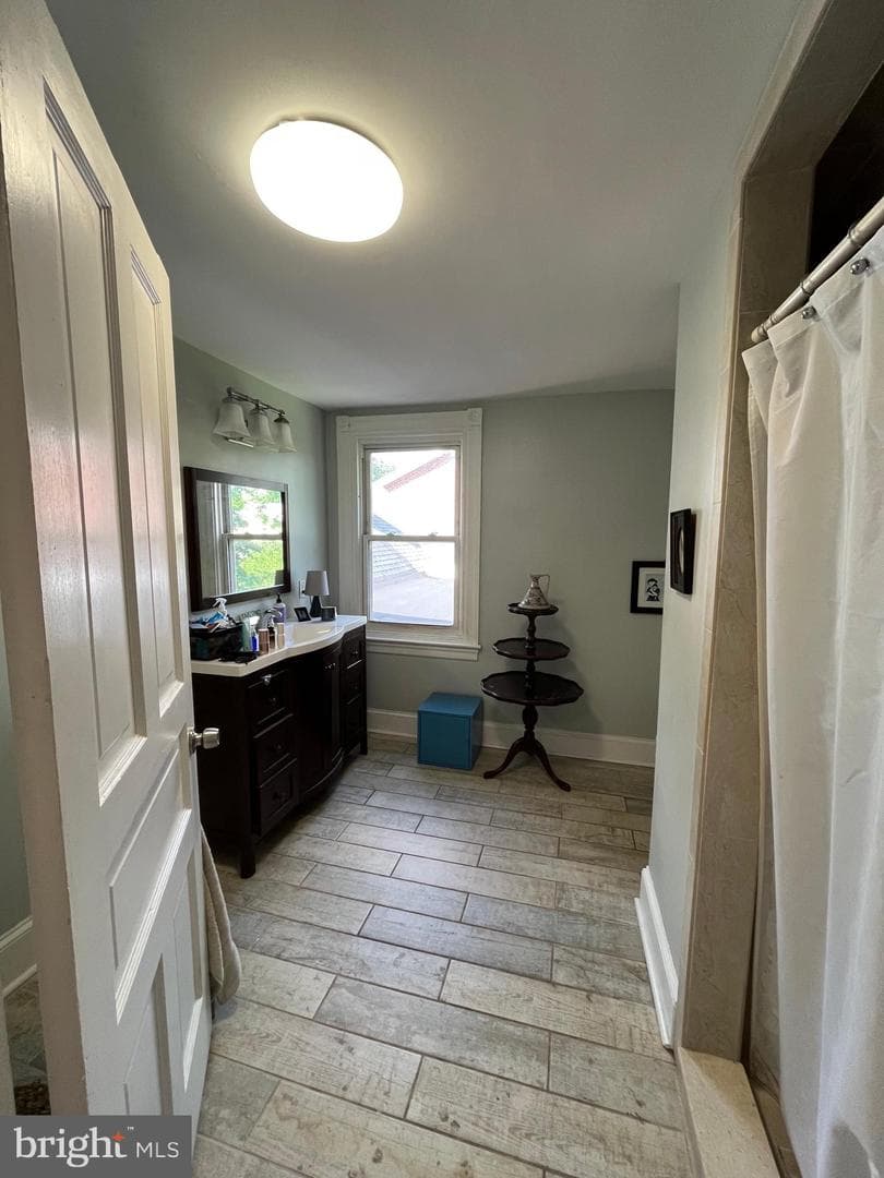 213 Ardmore Avenue photo 21