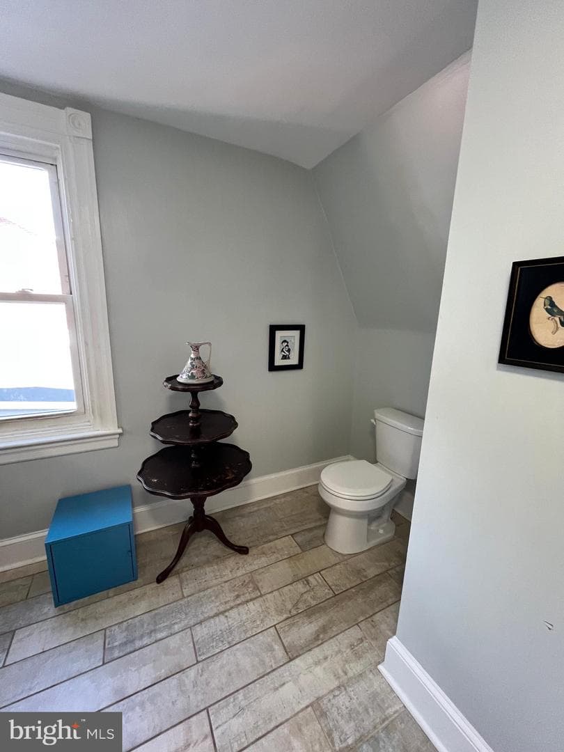 213 Ardmore Avenue photo 25