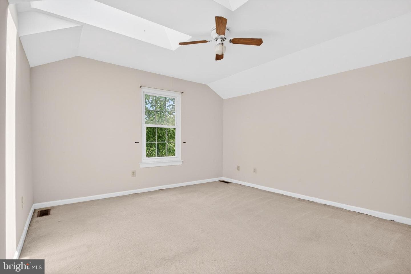 114 Williamsburg Way photo 35