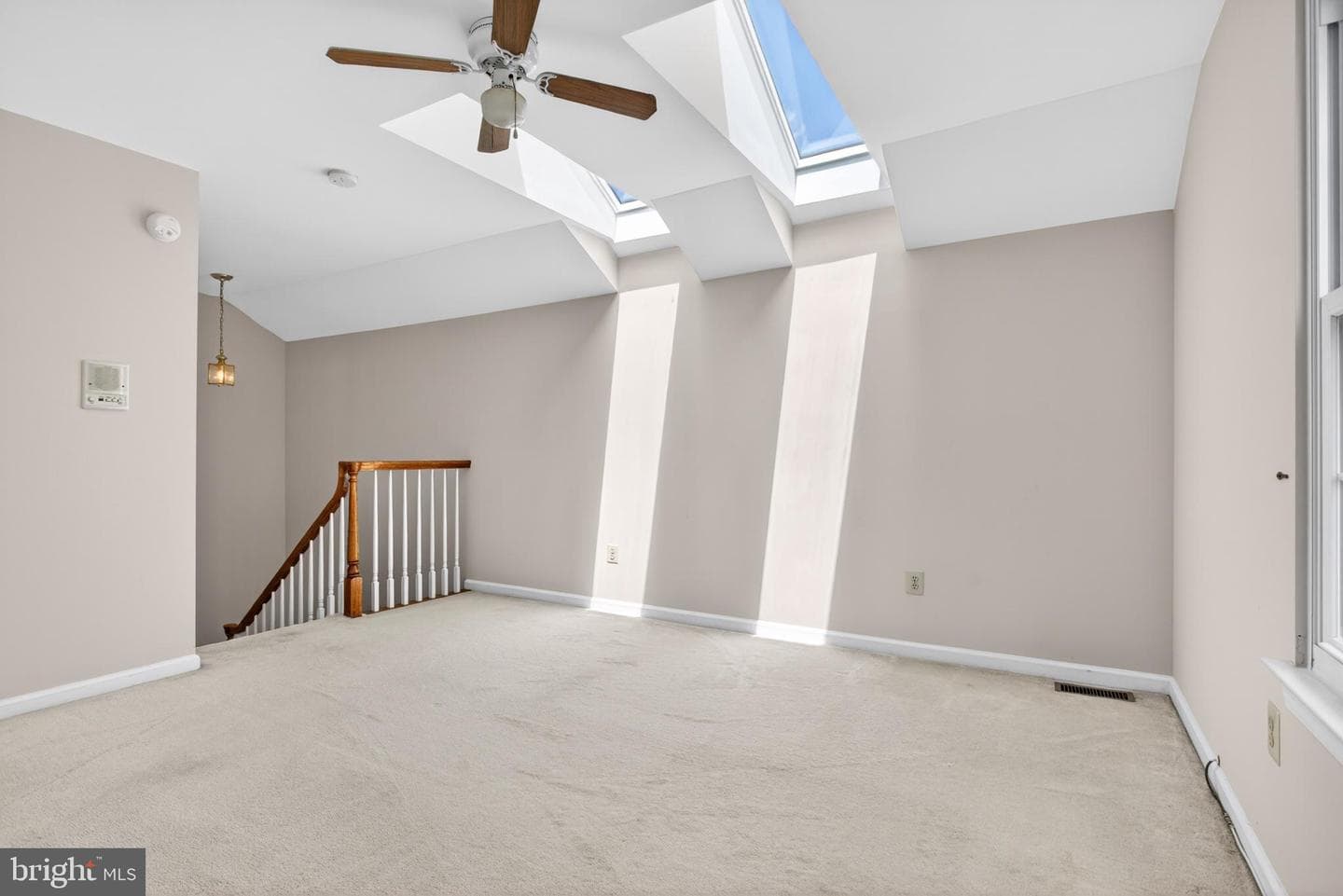 114 Williamsburg Way photo 37