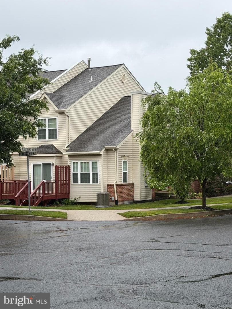 114 Williamsburg Way photo 46