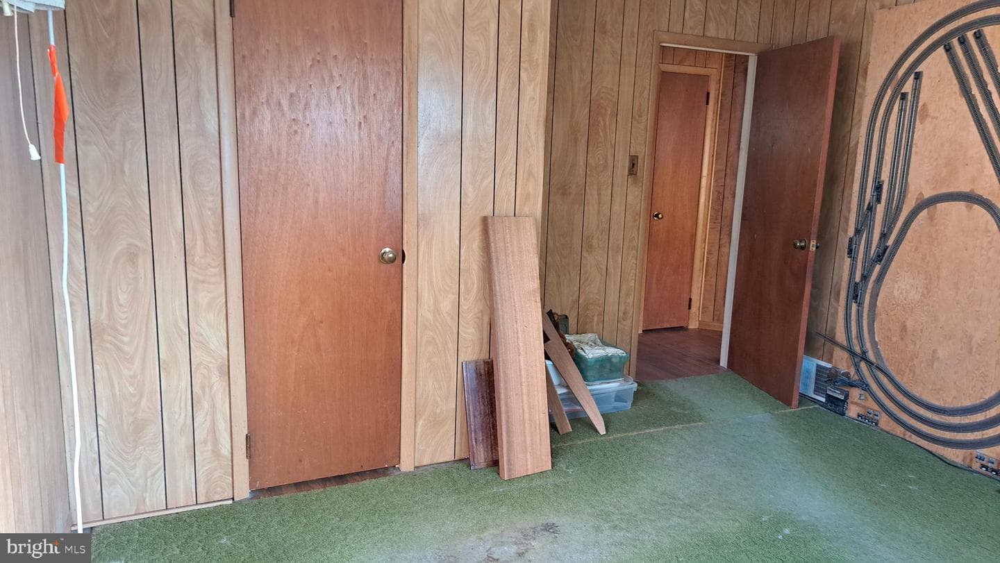 1214 Hall Avenue photo 19