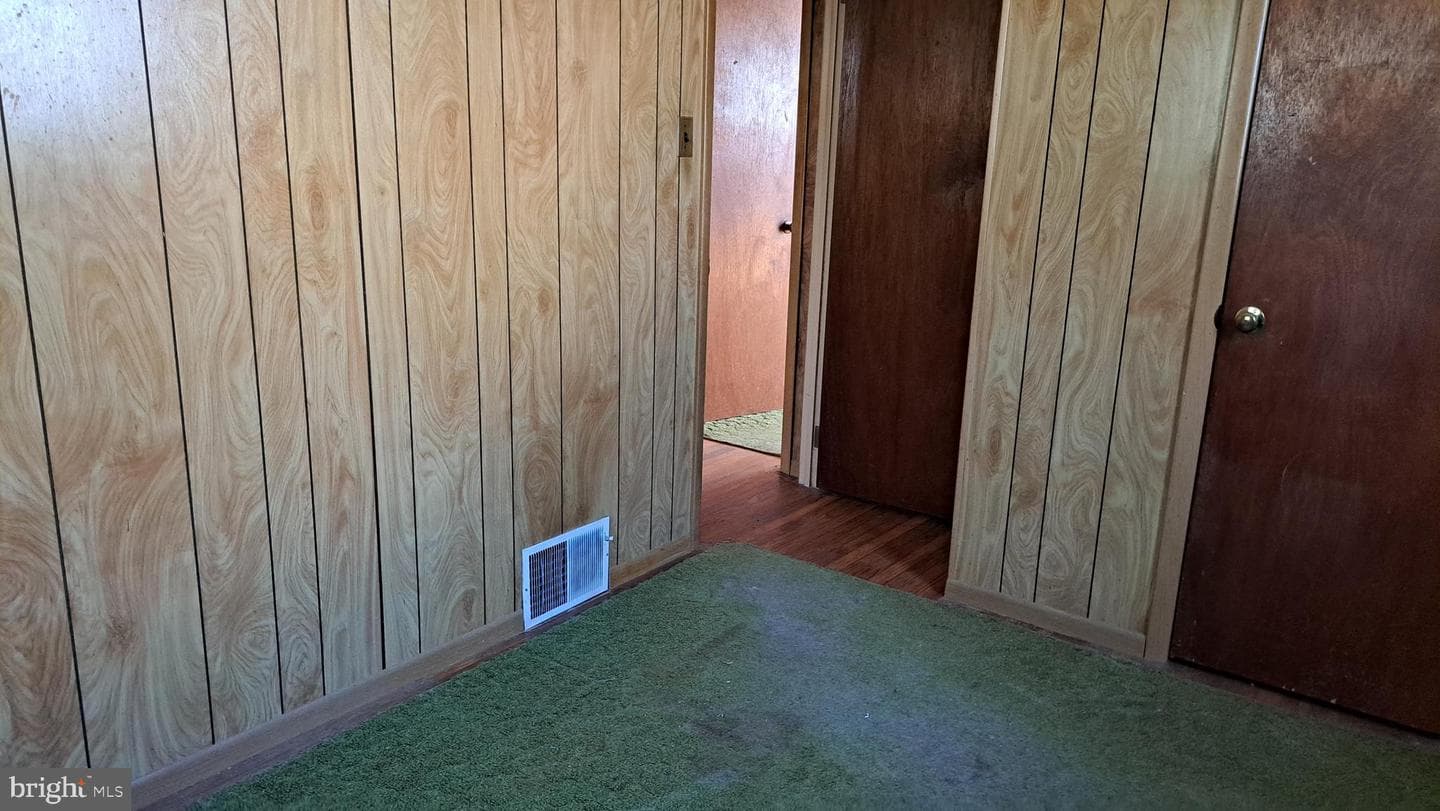 1214 Hall Avenue photo 24