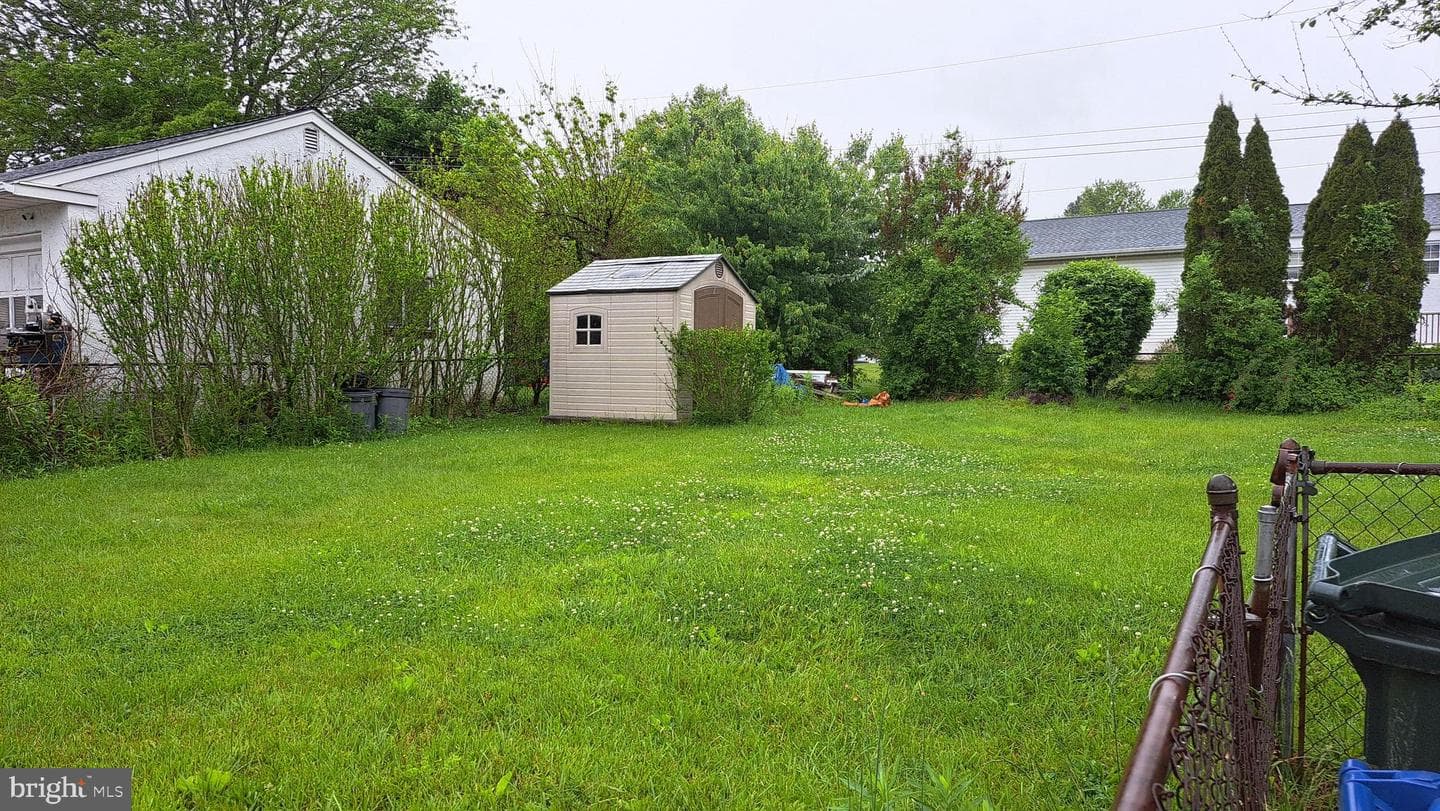 1214 Hall Avenue photo 28