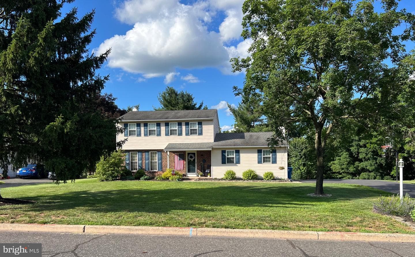 725 Scenic Drive photo 3