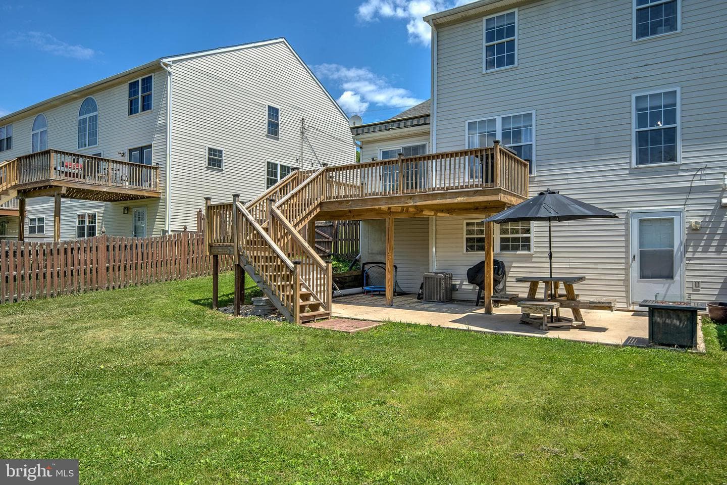 351 Cherry Street photo 8