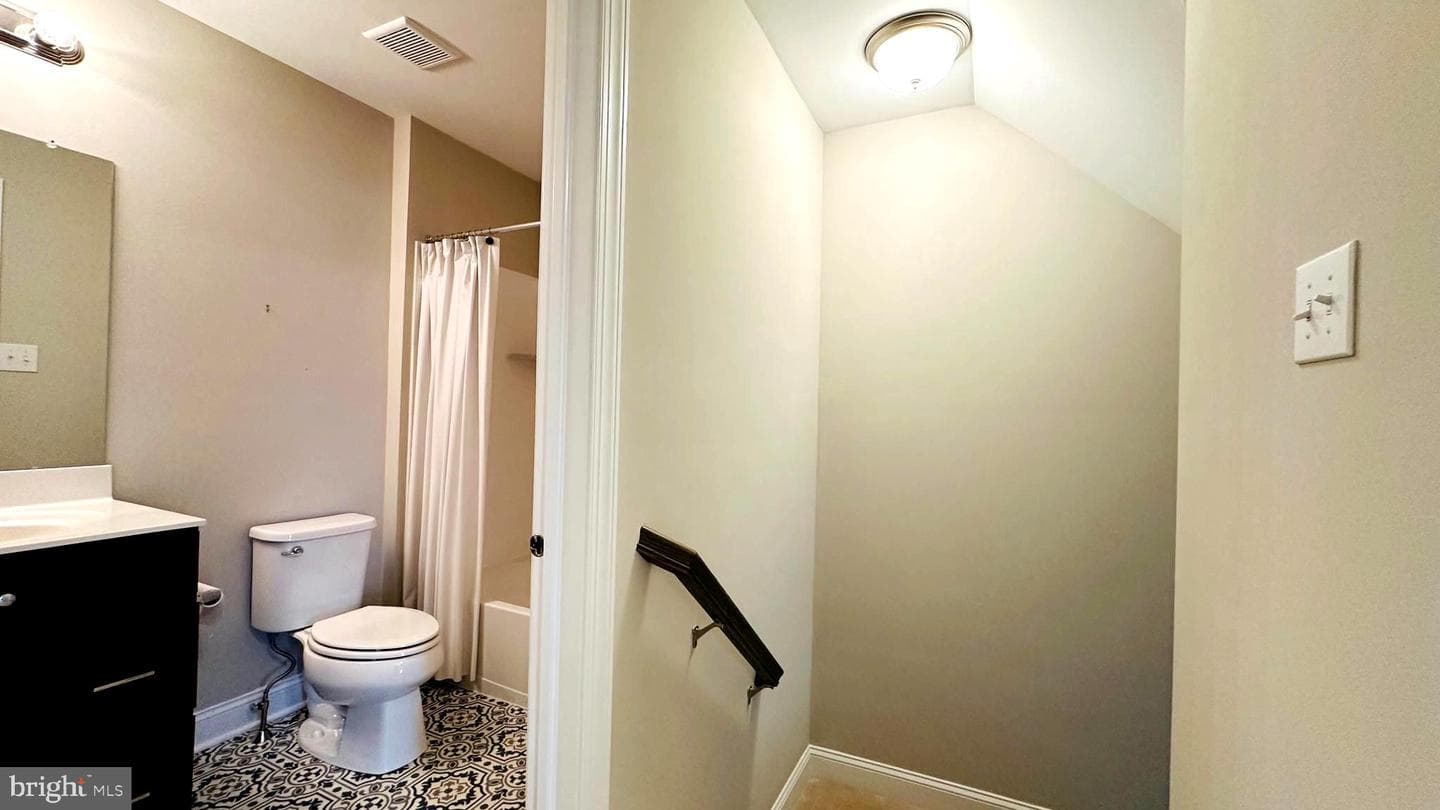 29 N Mitchell Avenue photo 24