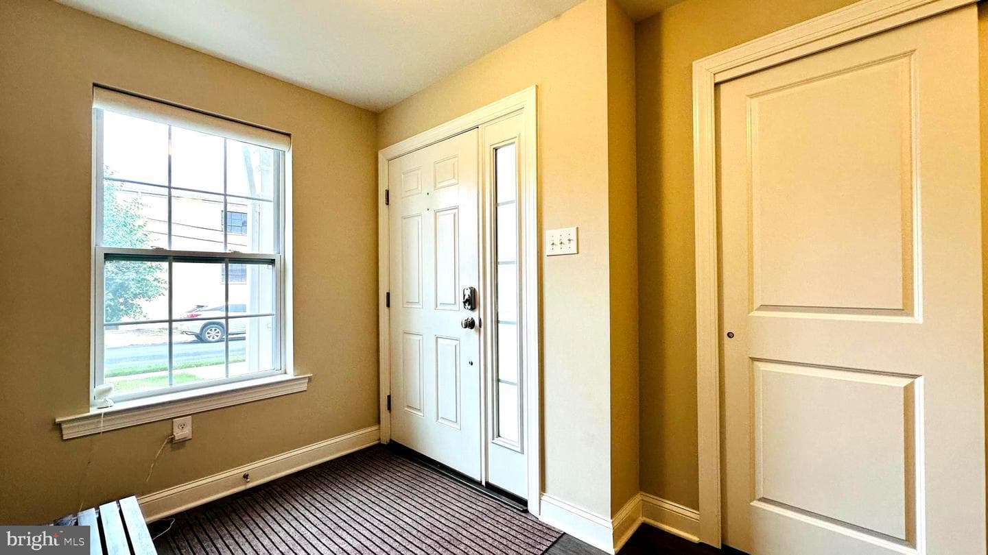 29 N Mitchell Avenue photo 4