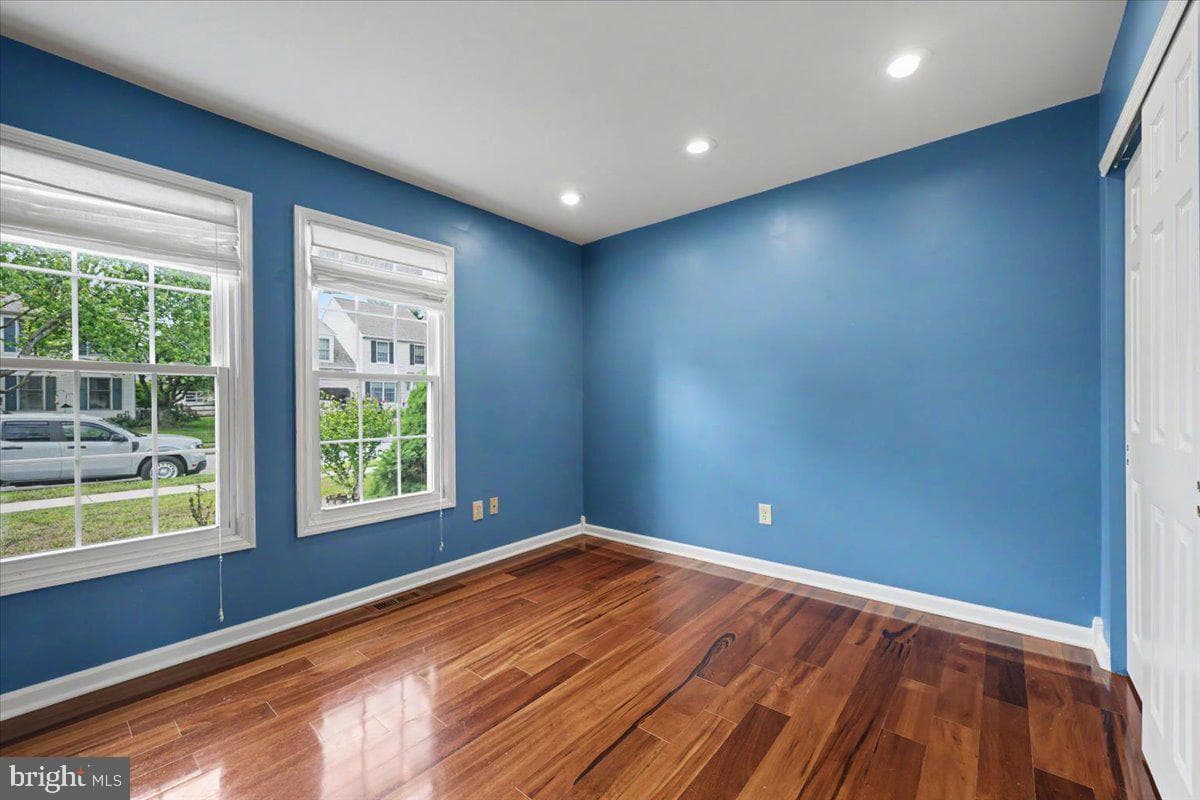 105 Abbey Dr photo 16