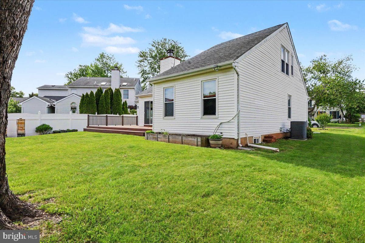 105 Abbey Dr photo 28