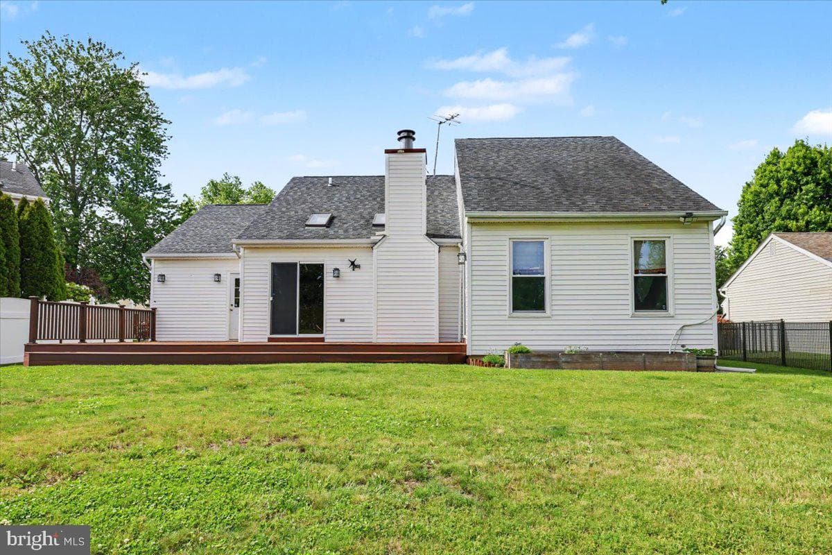 105 Abbey Dr photo 29