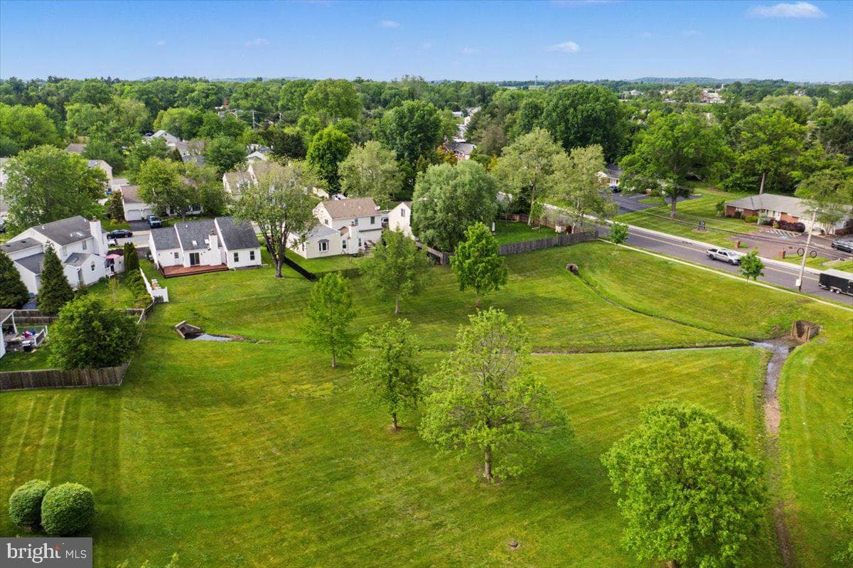 105 Abbey Dr photo 34
