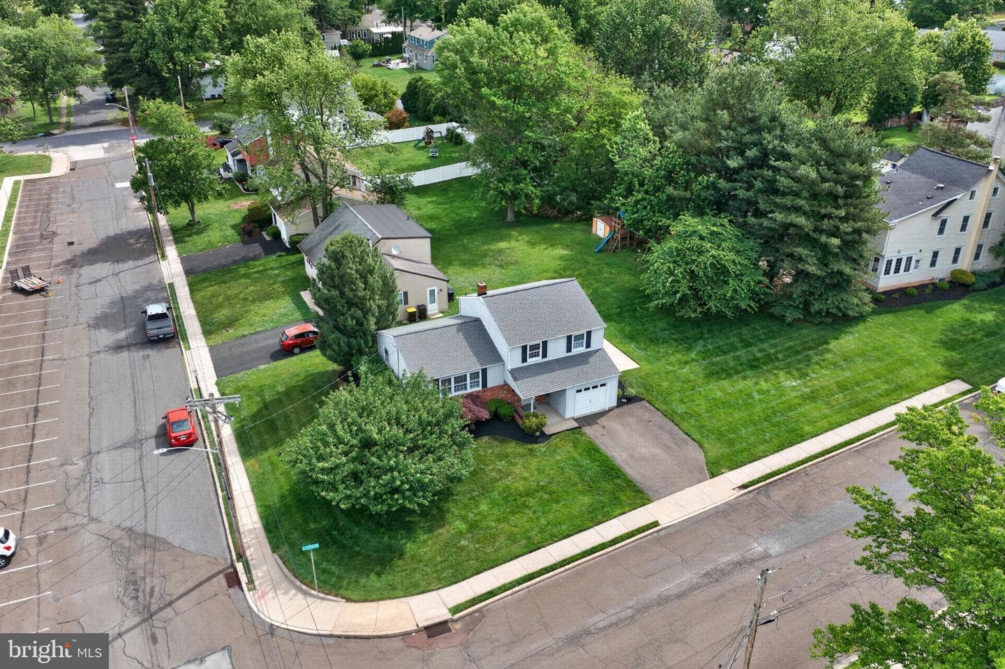 501 E 5th Street photo 44