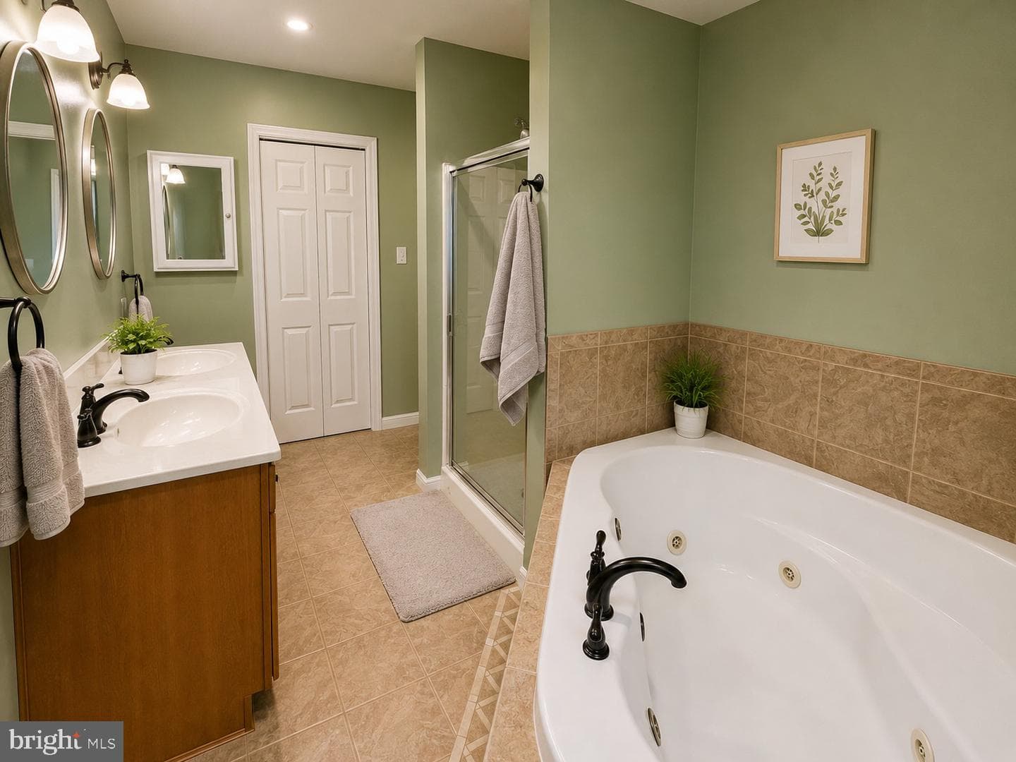 258 W 5th Avenue photo 12