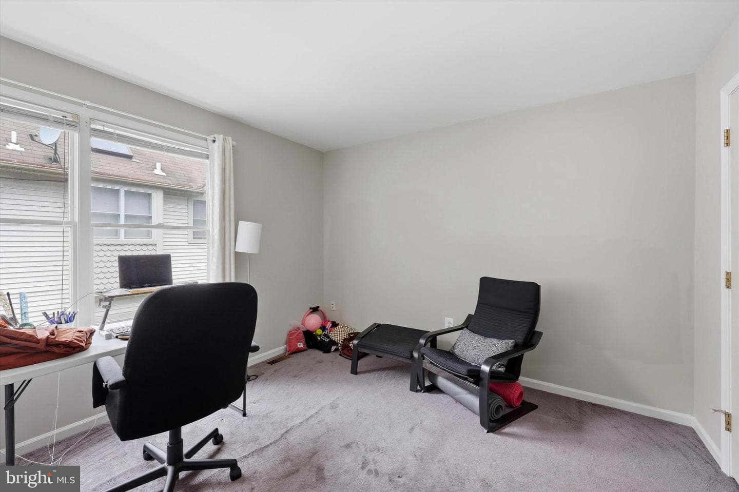 320 Maple Avenue photo 20