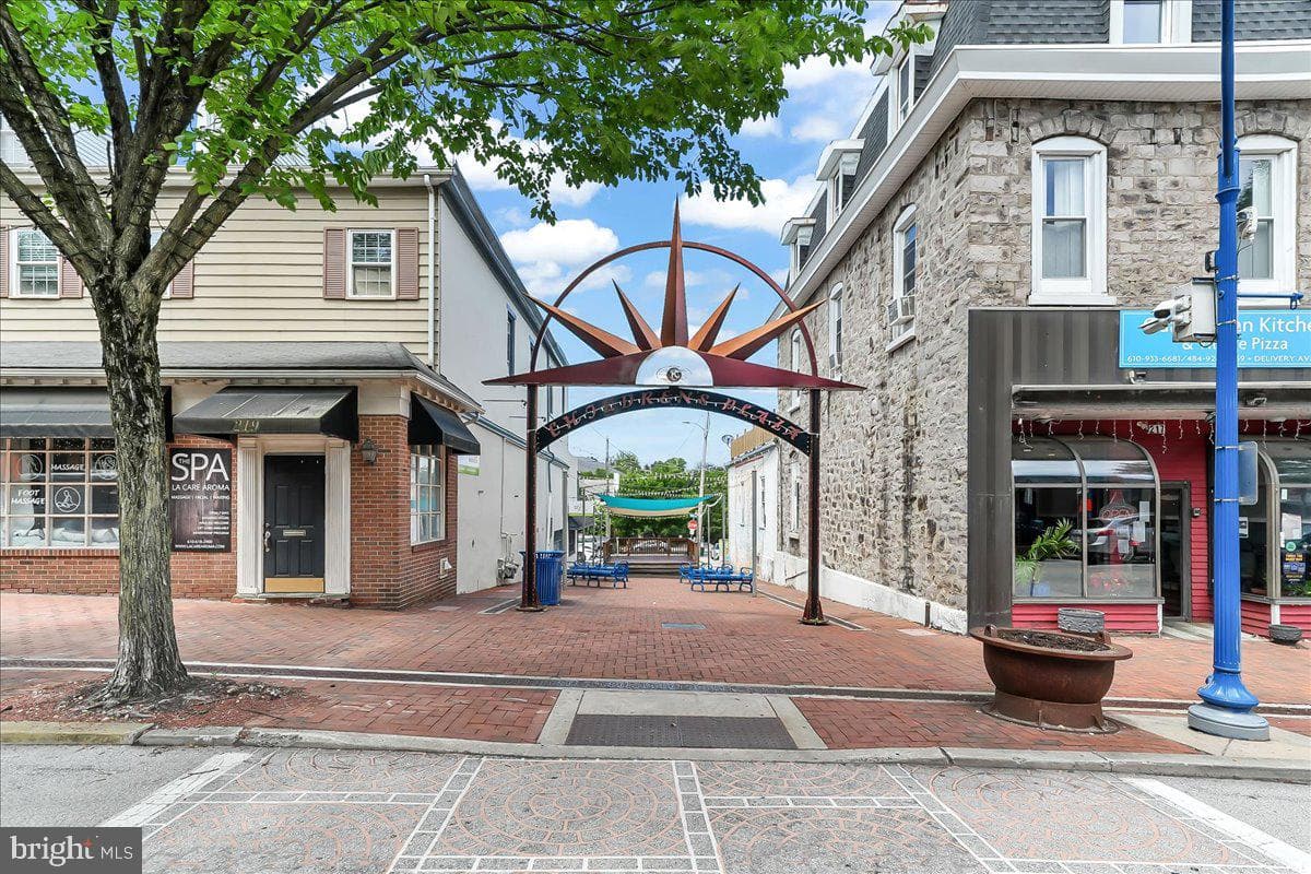 136 Walnut Street photo 37