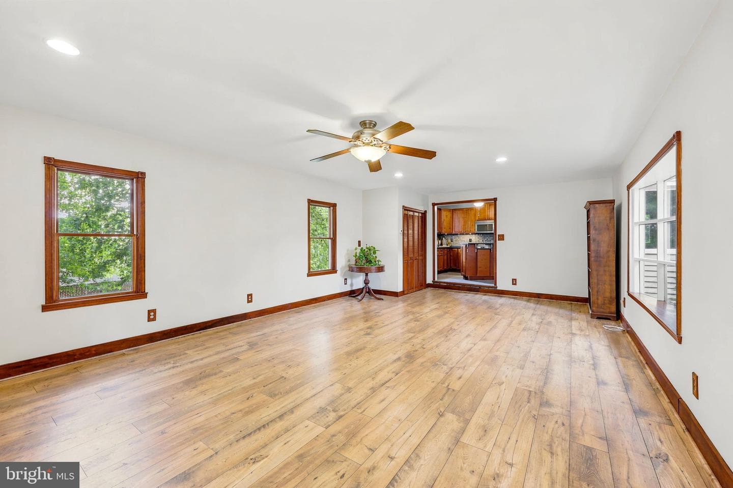 322 Cottage Avenue photo 17
