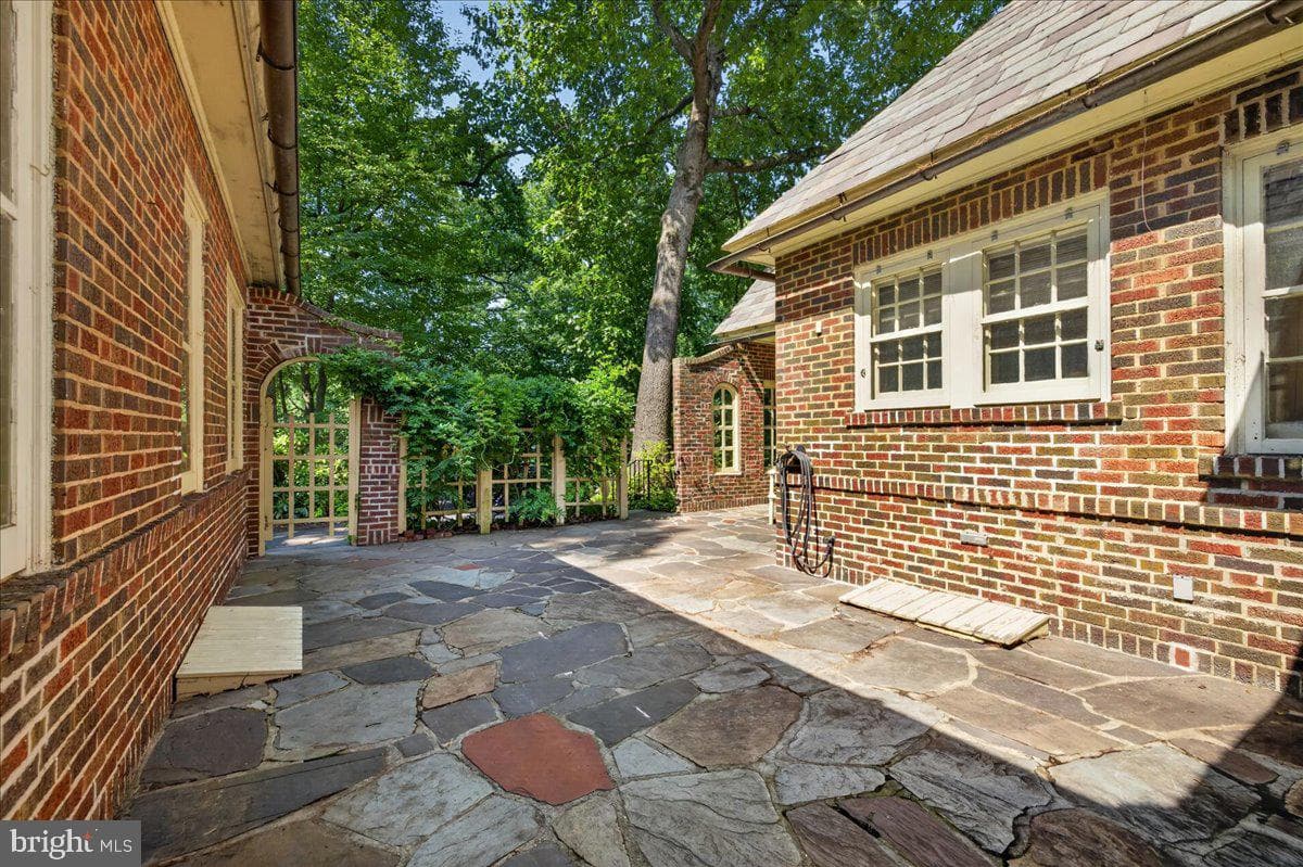 17 Woodland Drive photo 5